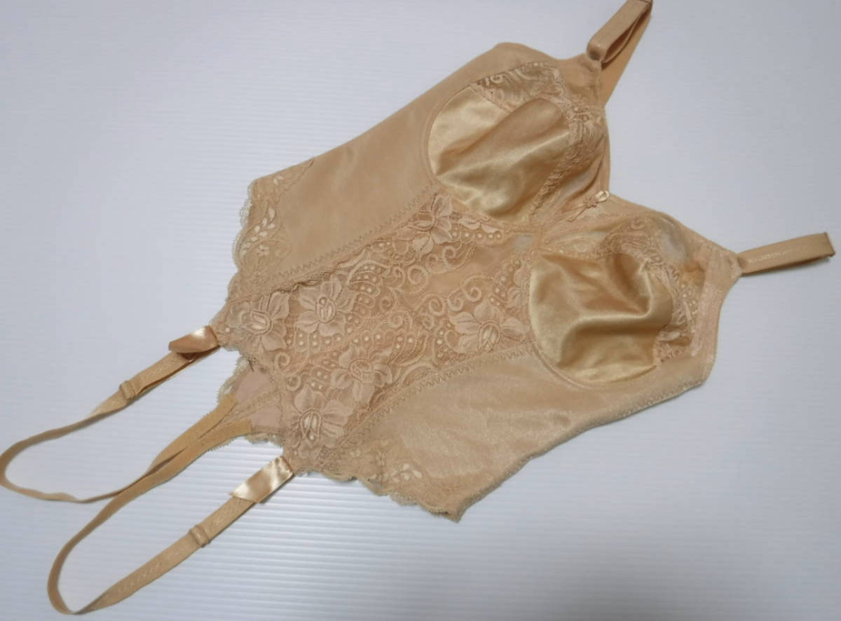 D70 カネボウ　Cest Moi ボディスーツ　ガーター