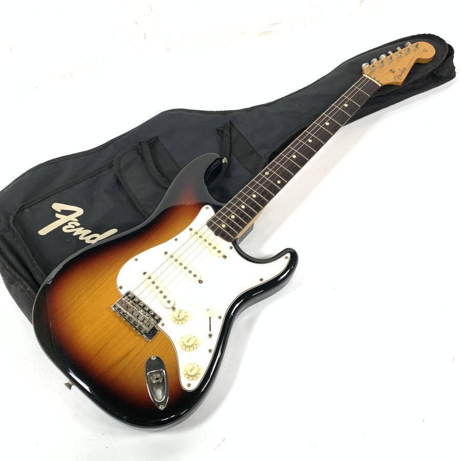 専用 Fender Japanのストラトキャスターのギター