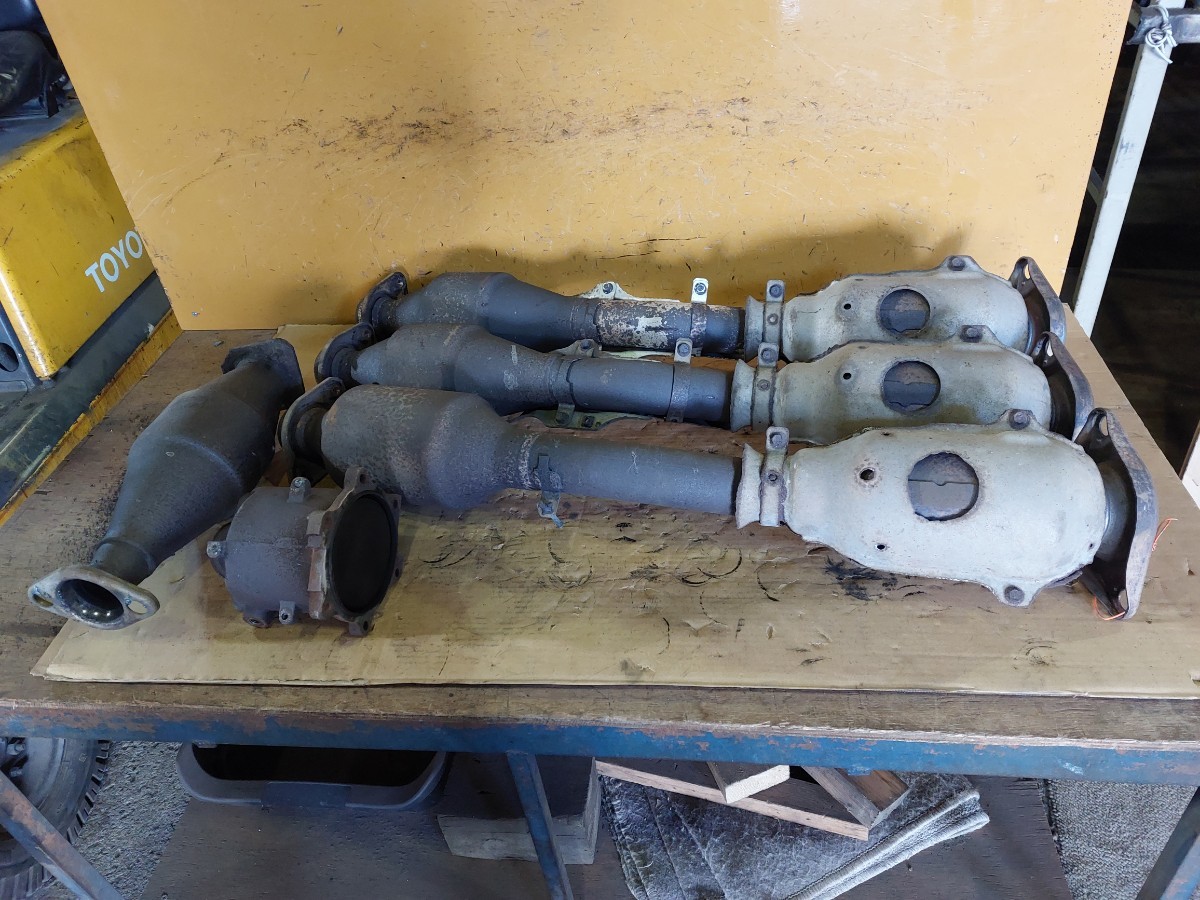 VZNY12 AD 日産 触媒 4台分 5個 HR15 ED+9U58+9U59+ CR14