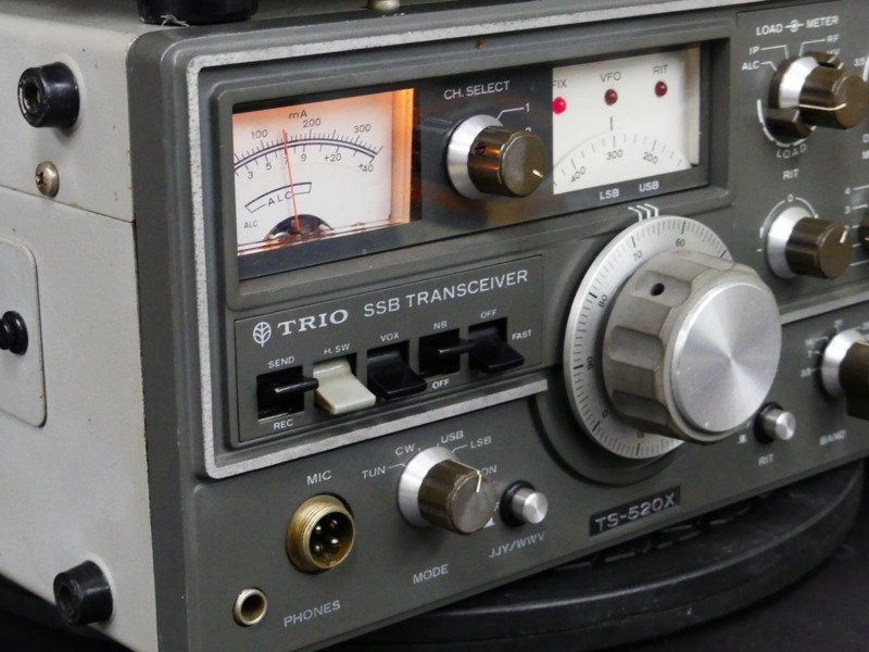 p310 TRIO トリオ SSB トランシーバー TS-520X 無線機 アマチュア無線
