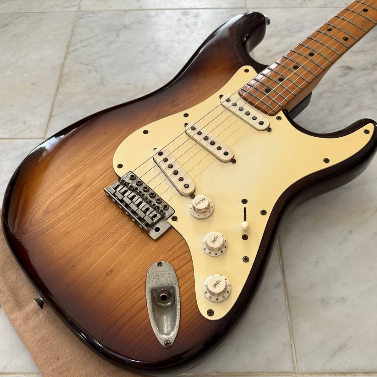 希少 FERNANDES フェルナンデス 石ロゴ 70～80年製 ジャパン