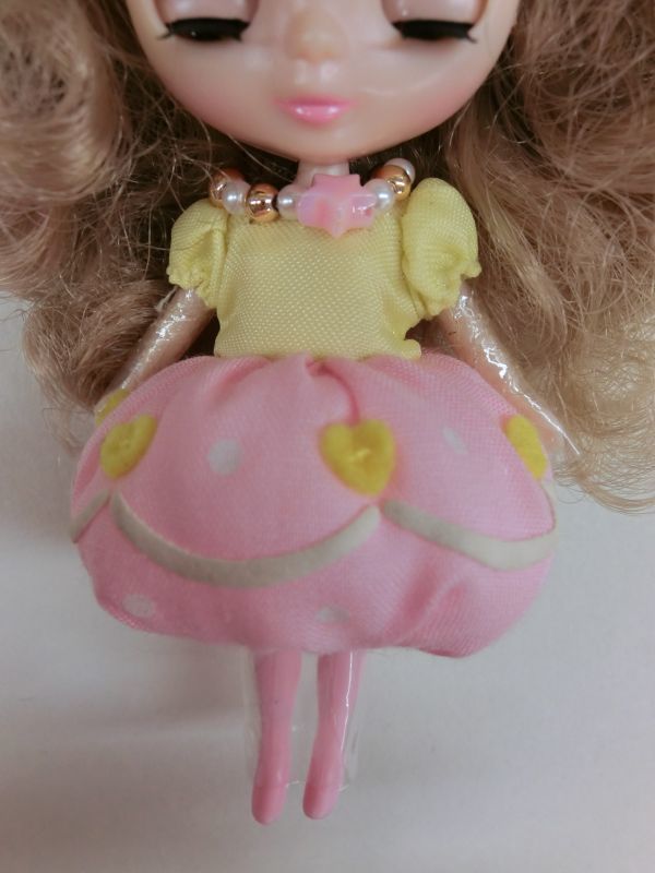 プチブライス ミスマカロン : blythe タカラトミー かわいいカップ