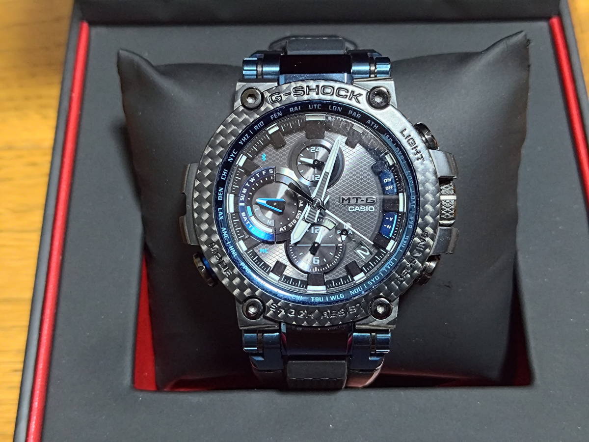 中古☆美品 CASIO MTG-B1000XB-1AJF Bluetooth 電波ソーラー カーボン 