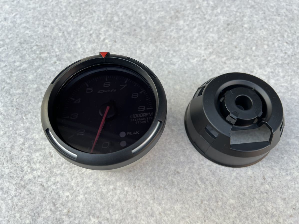ほぼ新品!! 未走行品(通電テストのみ) デフィ(Defi) BFタコメーター 