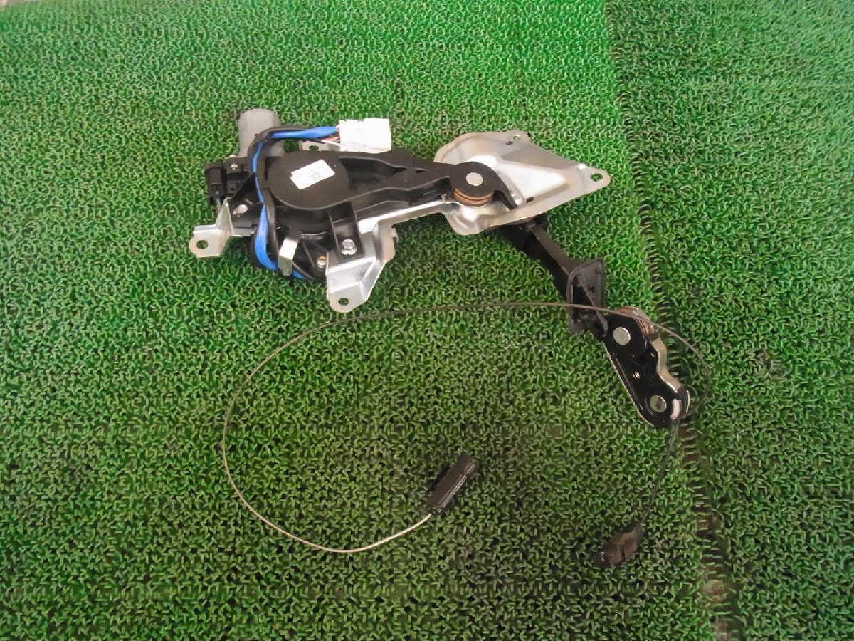 230406-A4 N-BOX JF1 右パワースライドドアモーター