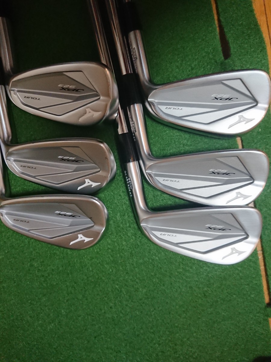 ラウンド数回 送料無料 ミズノ JPX 923 ツアー 5番～PW カスタムオーダー AMT ツアー ホワイト S200 tour white MIZUNO FORGED フォージド 