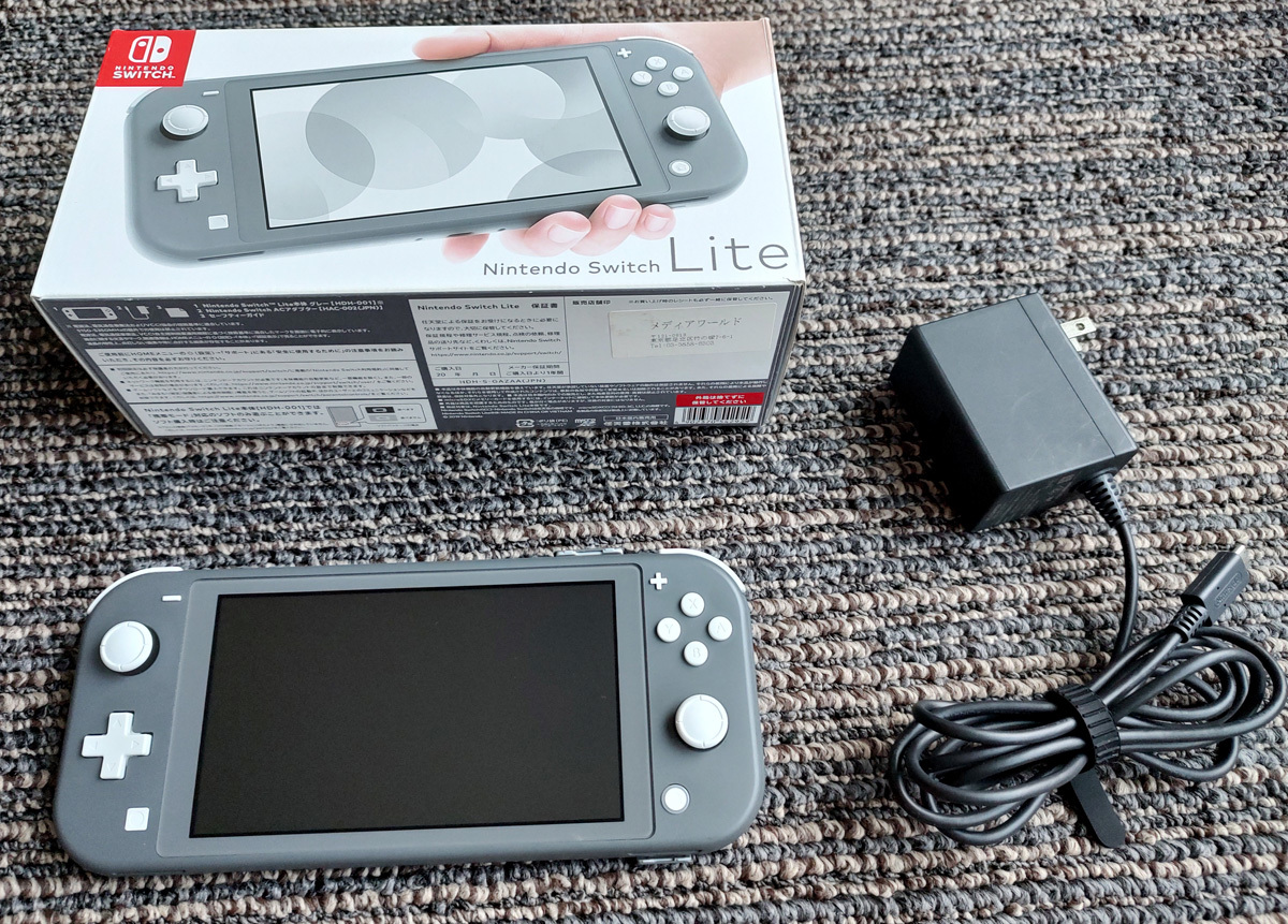 任天堂　ニンテンドー　Nintendo Switch Lite グレー 中古購入品 約６か月使用