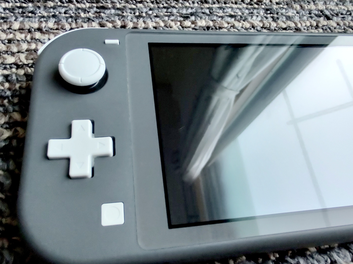 任天堂　ニンテンドー　Nintendo Switch Lite グレー 中古購入品 約６か月使用