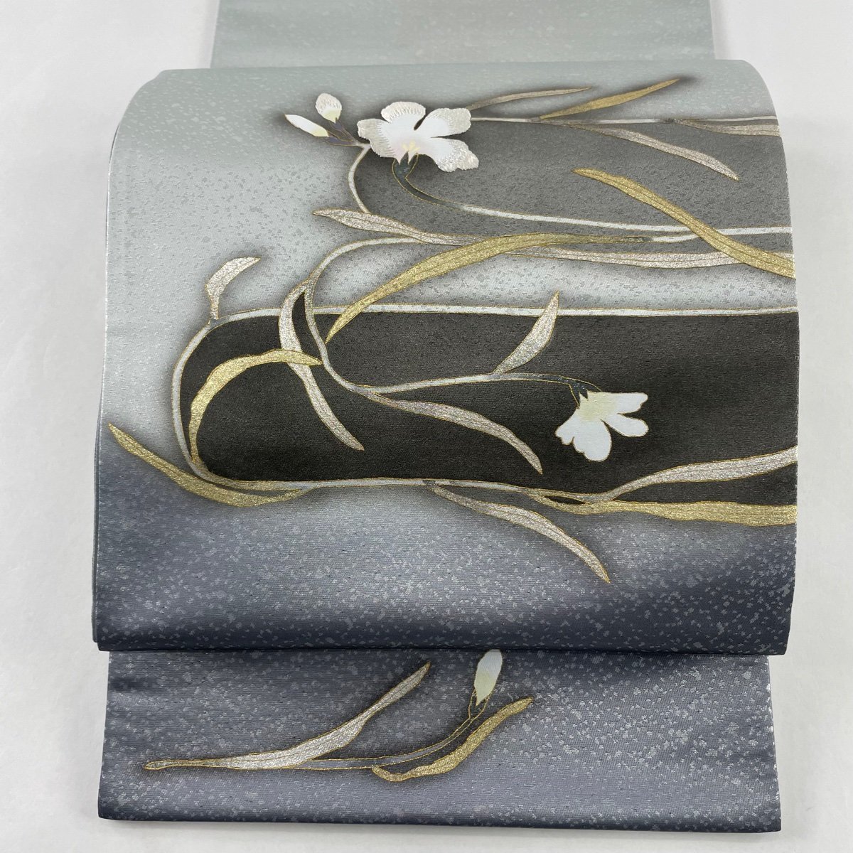 袋帯 秀品 草花 金銀彩 箔 銀色 お太鼓柄 正絹 【中古】