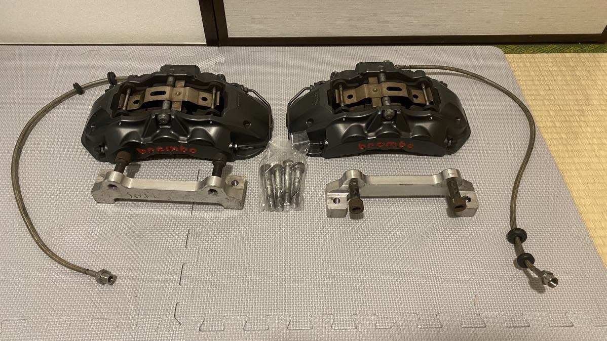 ブレンボ 6Pot キャリパー アウディ TT-RS 8J 用ブラケット.ブレーキホースセット スカイラインGT-Rなどへ流用も BNR34 BCNR33 BNR32