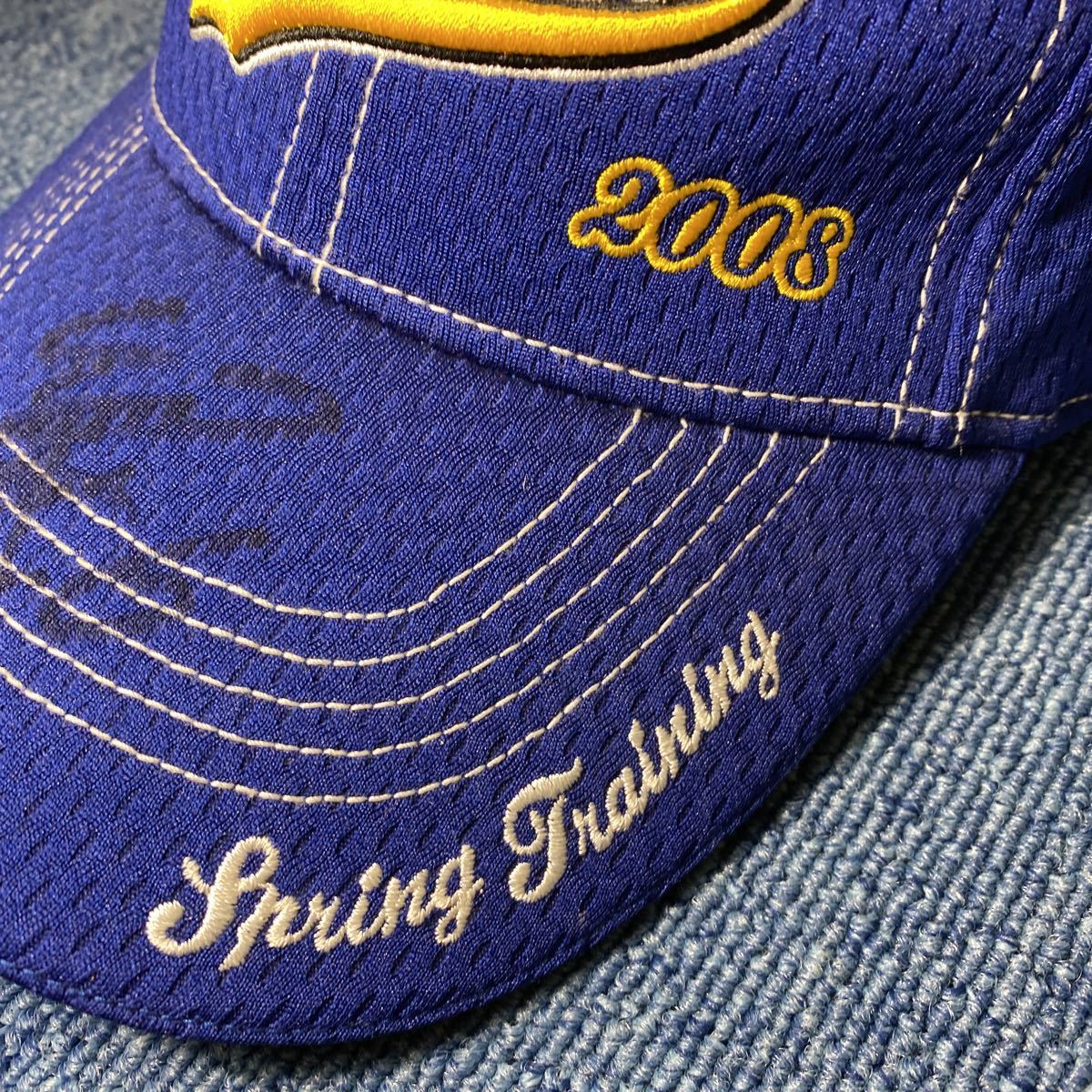 金本知憲／直筆サイン入りキャップ（新品）