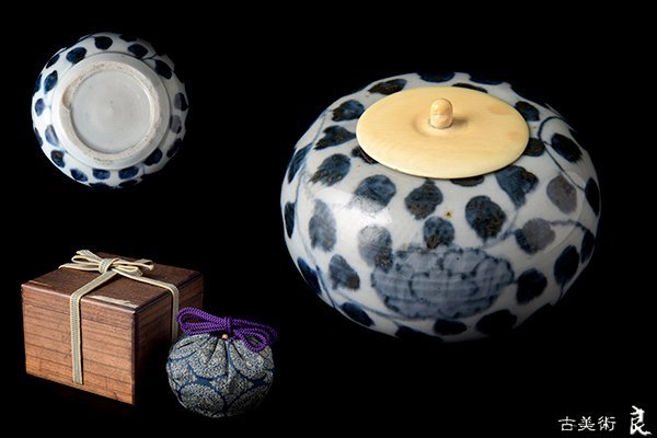 h1560▽良▽清朝時代染付牡丹文茶入仕覆付　検　茶道具煎茶道具中国古玩台湾煎茶民藝美術品李朝高麗新羅清朝書道具