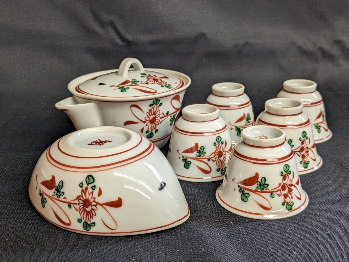 九谷焼煎茶揃　赤金花柄急須と茶碗セット 九谷焼 宋赤絵風 花文 煎茶器揃 宝瓶 急須 湯冷し 茶碗5客 急須サイズ