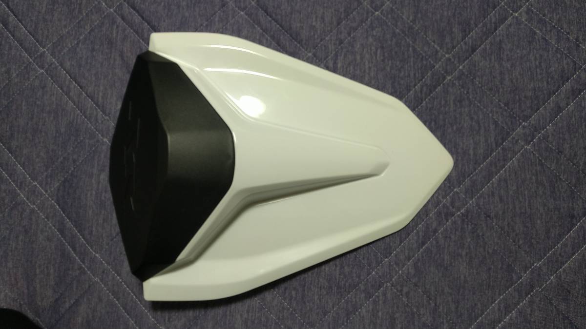 22 CBR250RR MC51 シングルシートカバー白 中古 CBR250RR MC51