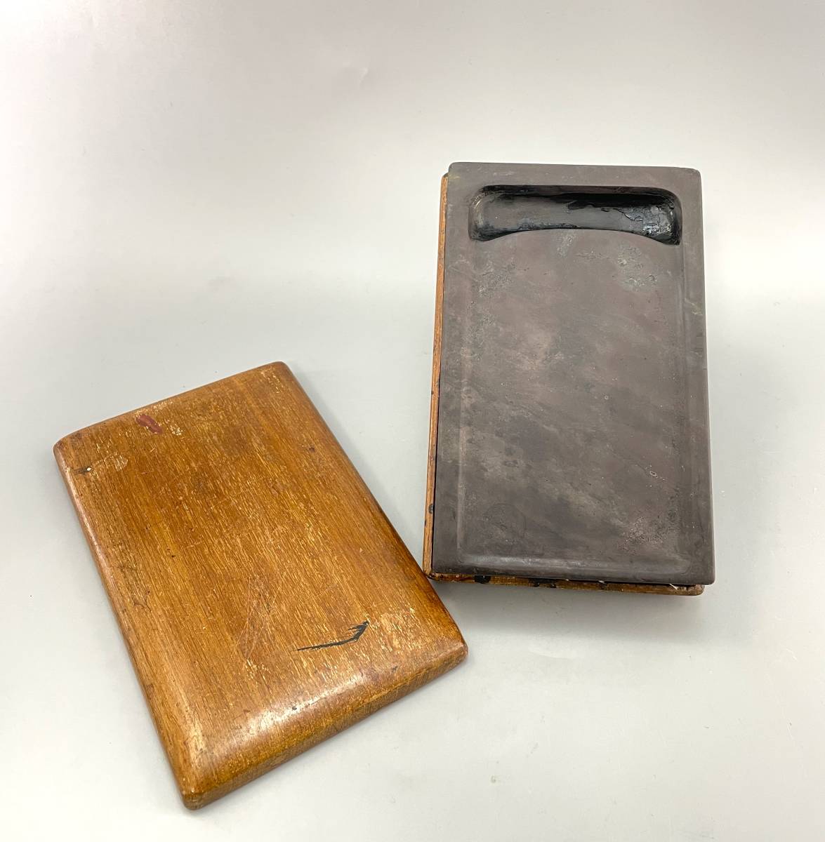 端渓硯 書道具 文房具 硯 共箱 (送料込み) 古硯 箱付き 書道先生実用品【検索：硯石 文房四宝 書道 古玩 古端渓 老