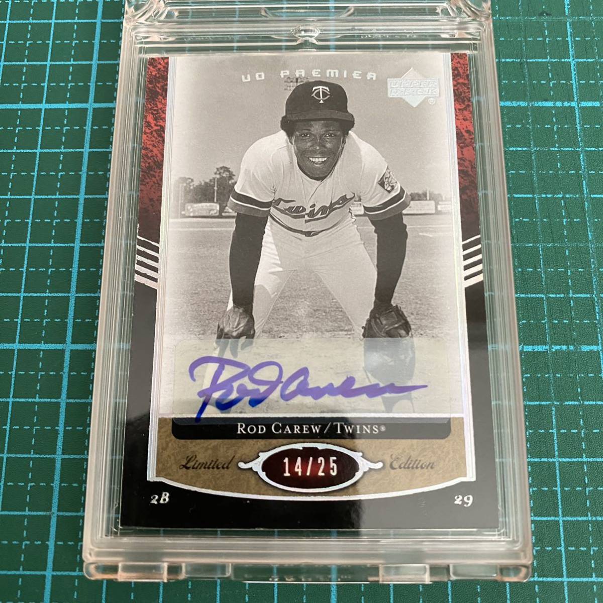 2007 ud premier rod carew auto 14/25