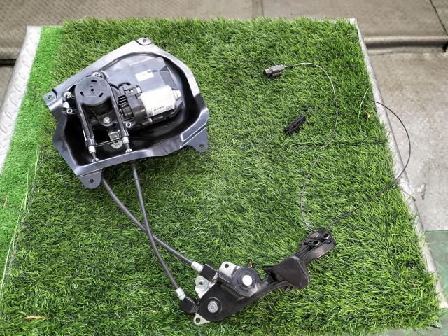 大得価，定番人気 セレナ DAA-GFC27 右パワースライドドアモーター ハイウェイスターG RBR 97930-5TA1B(日産用)｜売買されたオークション情報、yahooの商品情報をアーカイブ公開 - オークファン 日産用