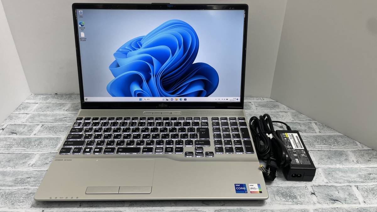 富士通 LIFEBOOK AH53/E3■15.6インチ/Intel Core i7-1165G7/8GB/SSD512GB/Blu-rayドライブ/Win11■送料込み■N5J327