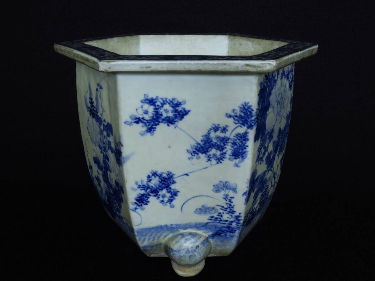 尾張 染付柘榴と野朝顔図外縁猫足六角鉢 蘭鉢 植木鉢 盆栽