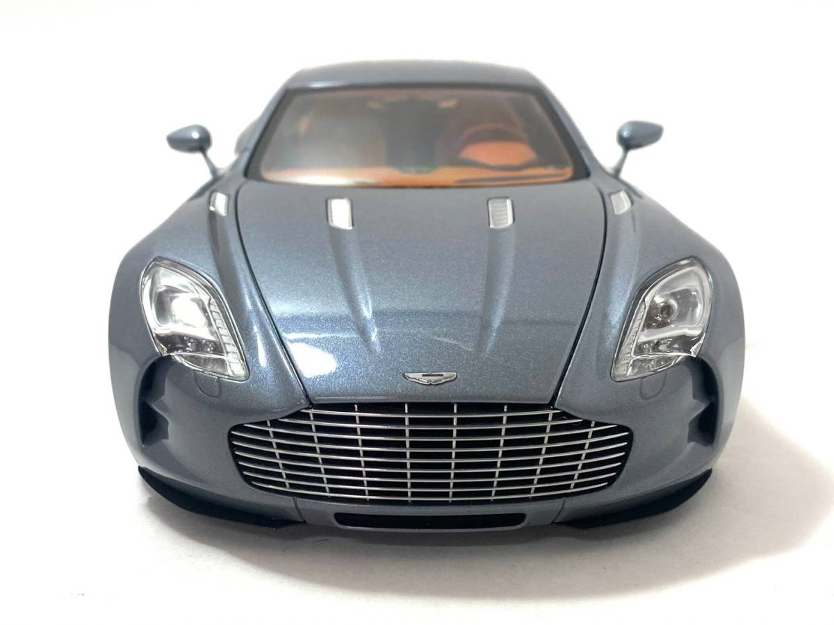 □ AUTOart/オートアート シグネチャー アストンマーチン ONE-77 1/18 