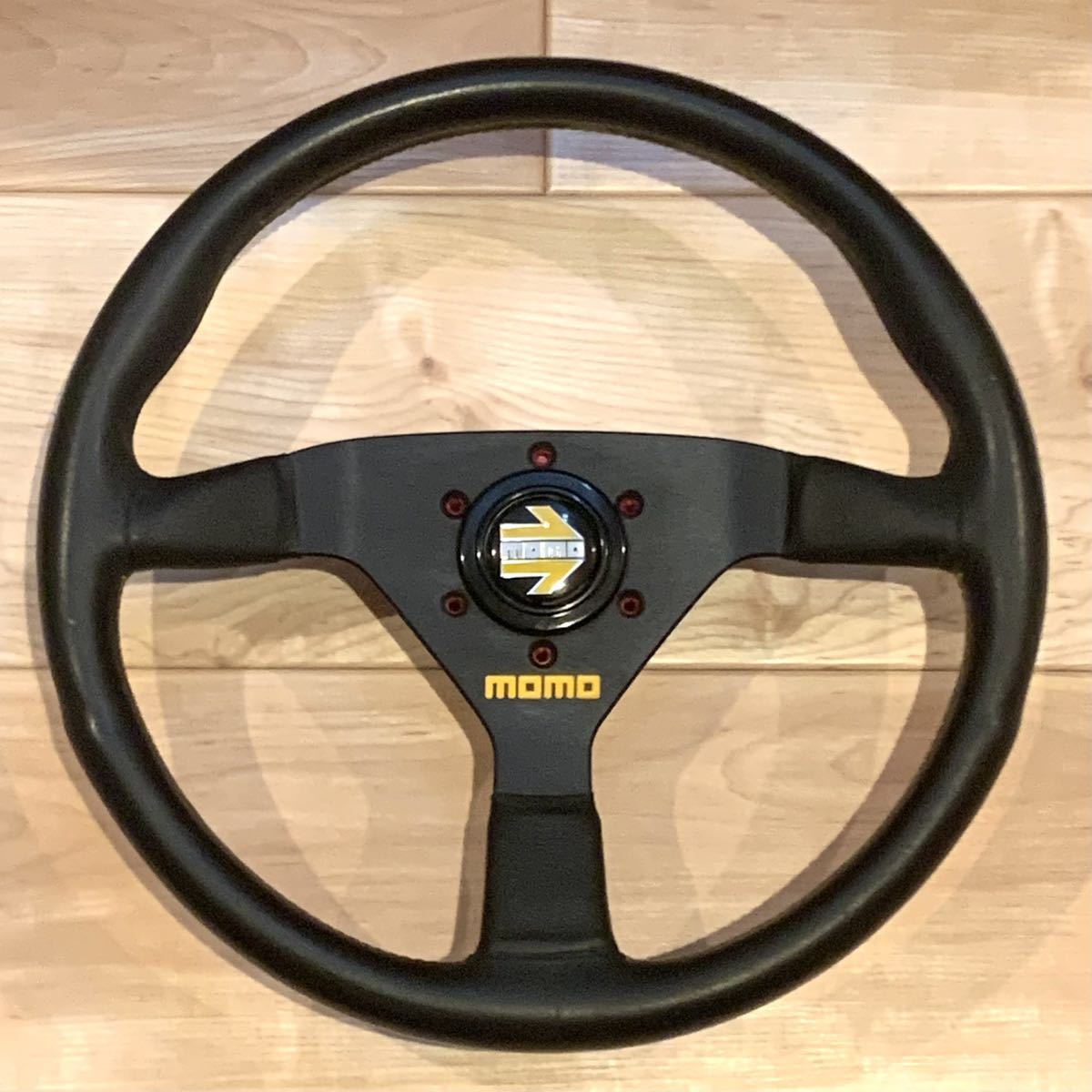 人気セール，定番 1円〜スタート MOMO ヴェローチェ VELOCE 実測 34&Phi; ブラックスポーク 本物 正規品 1992年製 当時物 ラッパマーク無 ホーンボタン付属(ステアリング、ハンドル本体)｜売買されたオークション情 ステアリング、ハンドル本体