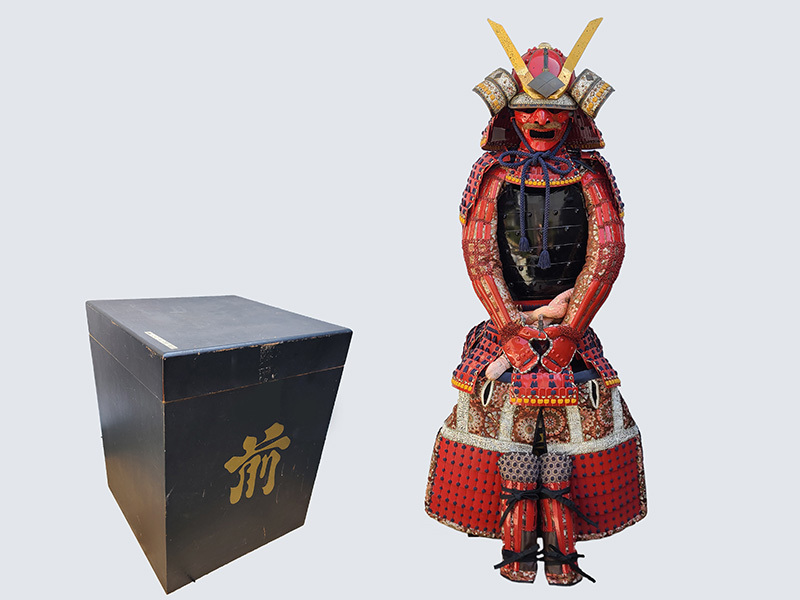 鎧兜 等身大 甲冑 | 鎧櫃 鉄地 鎧櫃・鎧立付き Mn3530 赤