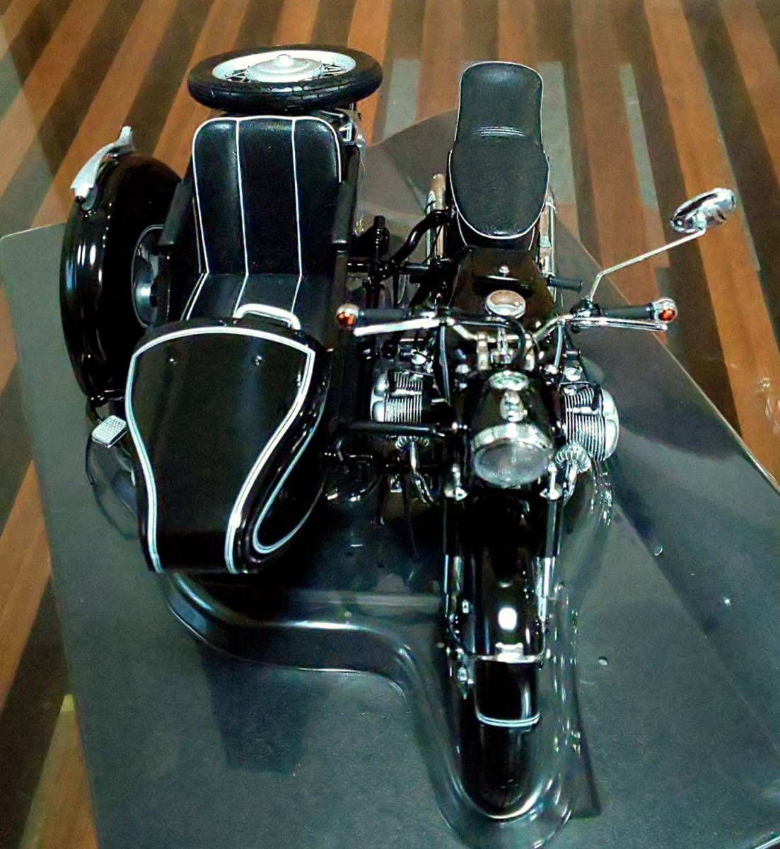 シュコー】1/10 BMW R69/S サイドカー（1960年～1969年）(オートバイ