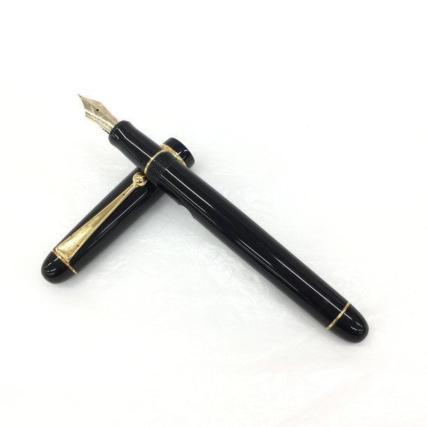 【BDAU2060】PILOT パイロット　万年筆　CUSTOM74　ペン先14K　585　ブラック×ゴールド