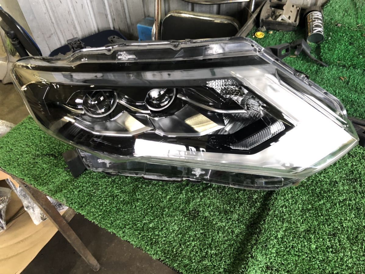 エクストレイル HT32 T32他 右 ヘッドライト LED 純正 KOITO 100-23746