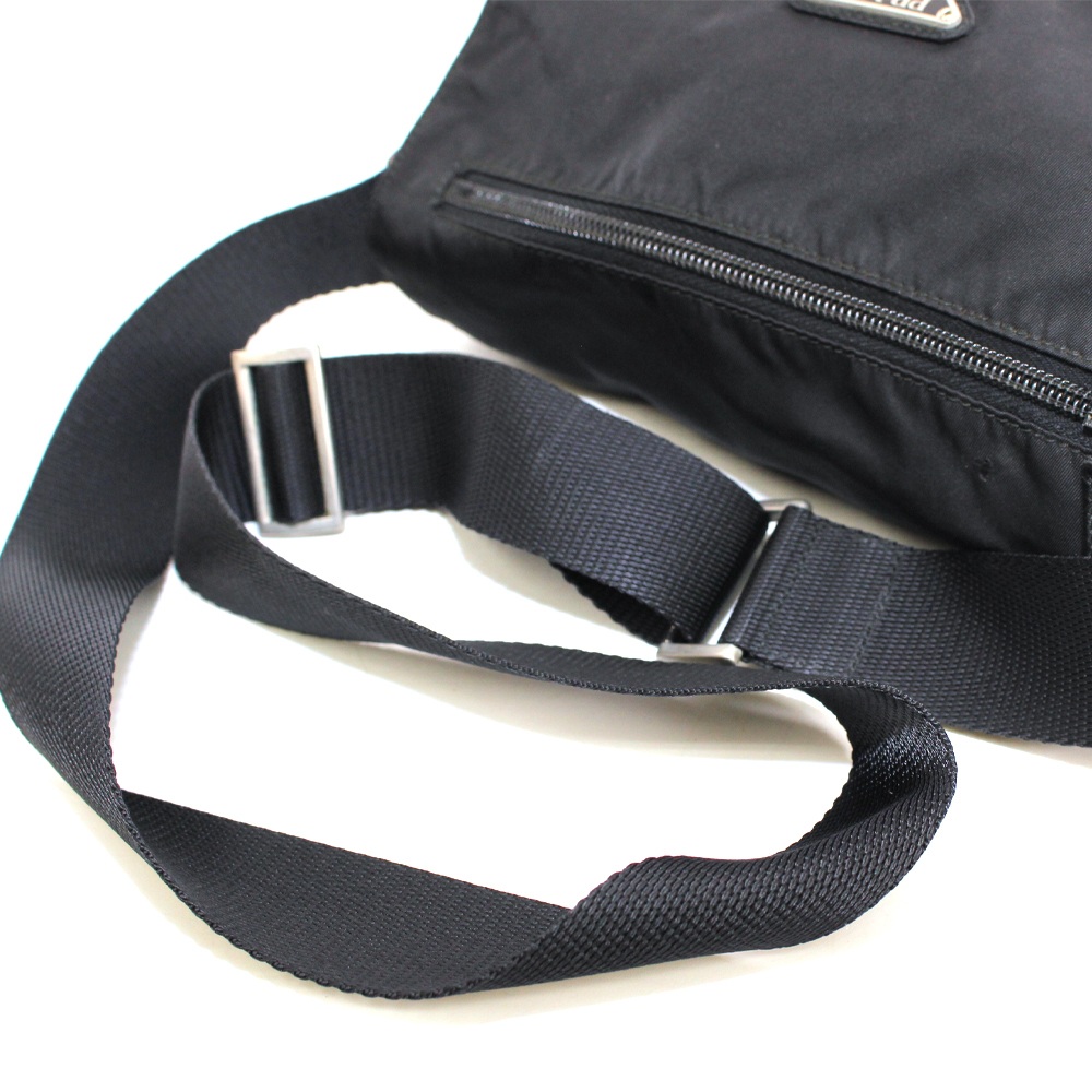 PRADA/プラダ B8994 三角プレート メッセンジャーバッグ ブラック