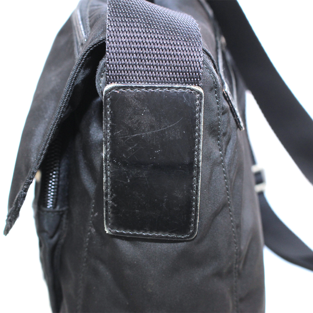 PRADA/プラダ B8994 三角プレート メッセンジャーバッグ ブラック