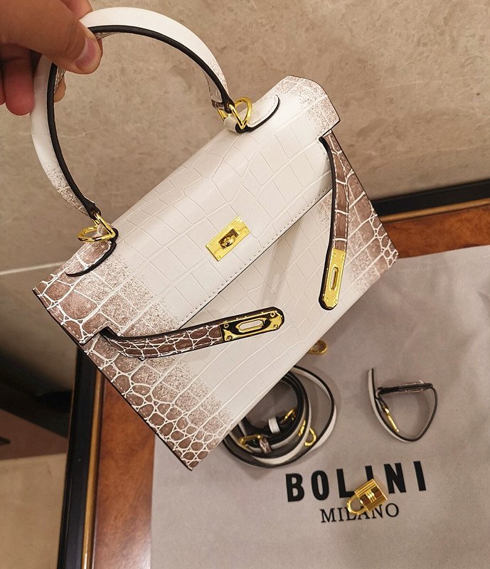 新品 BOLINI 牛革 ハンドバッグ 2WAY イタリア 馬 鍵 ヒマラヤ（2025年  