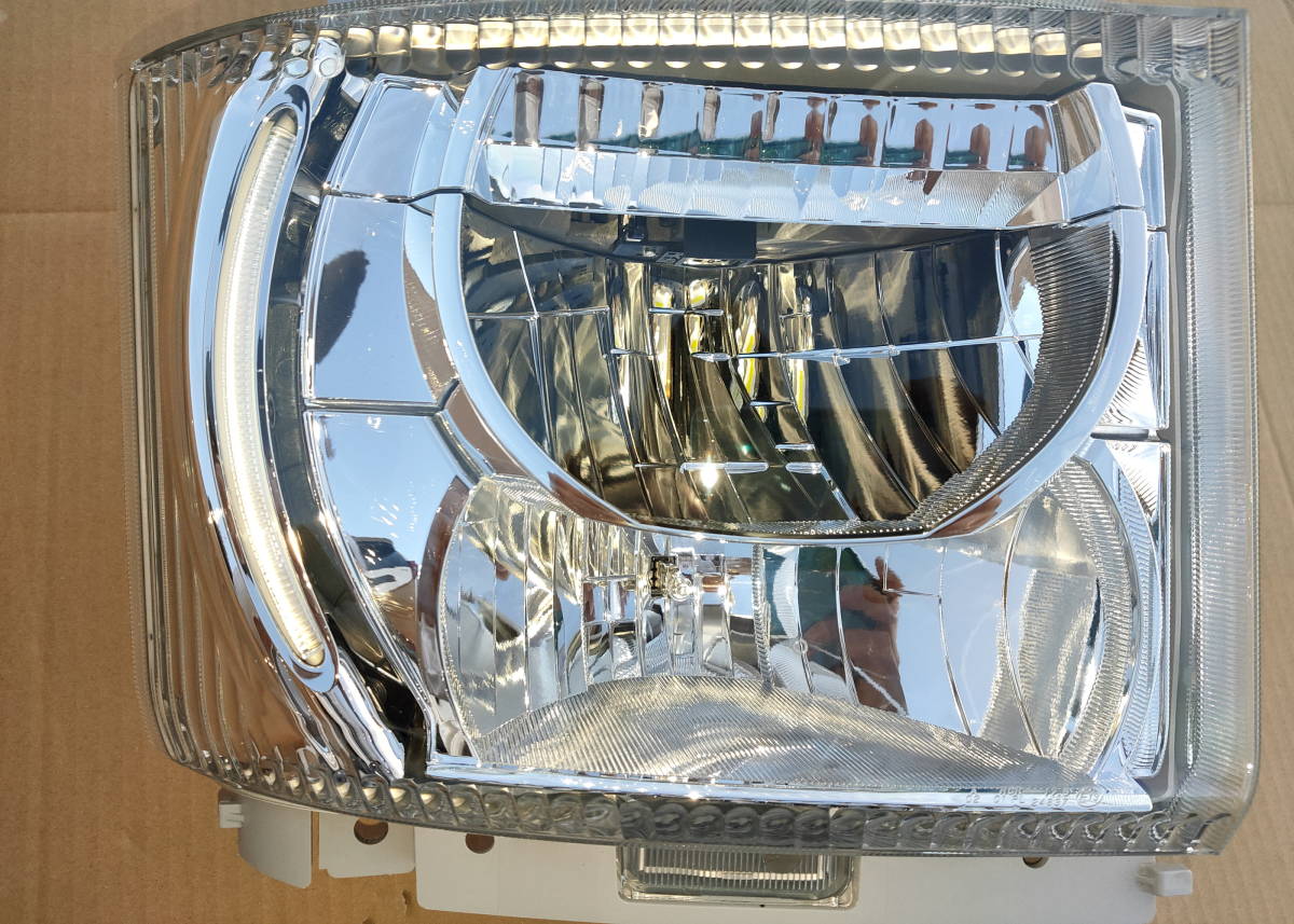 いすゞ ISUZU ギガ フォワード エルフ 純正 LED ヘッドライト 左 (助手