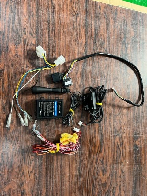 pivot ピボット スロットルコントローラー 3DR-L オートクルーズ機能付き 中古 スズキ エブリイワゴン/バン (DA17W/DA17V)ハーネス付き