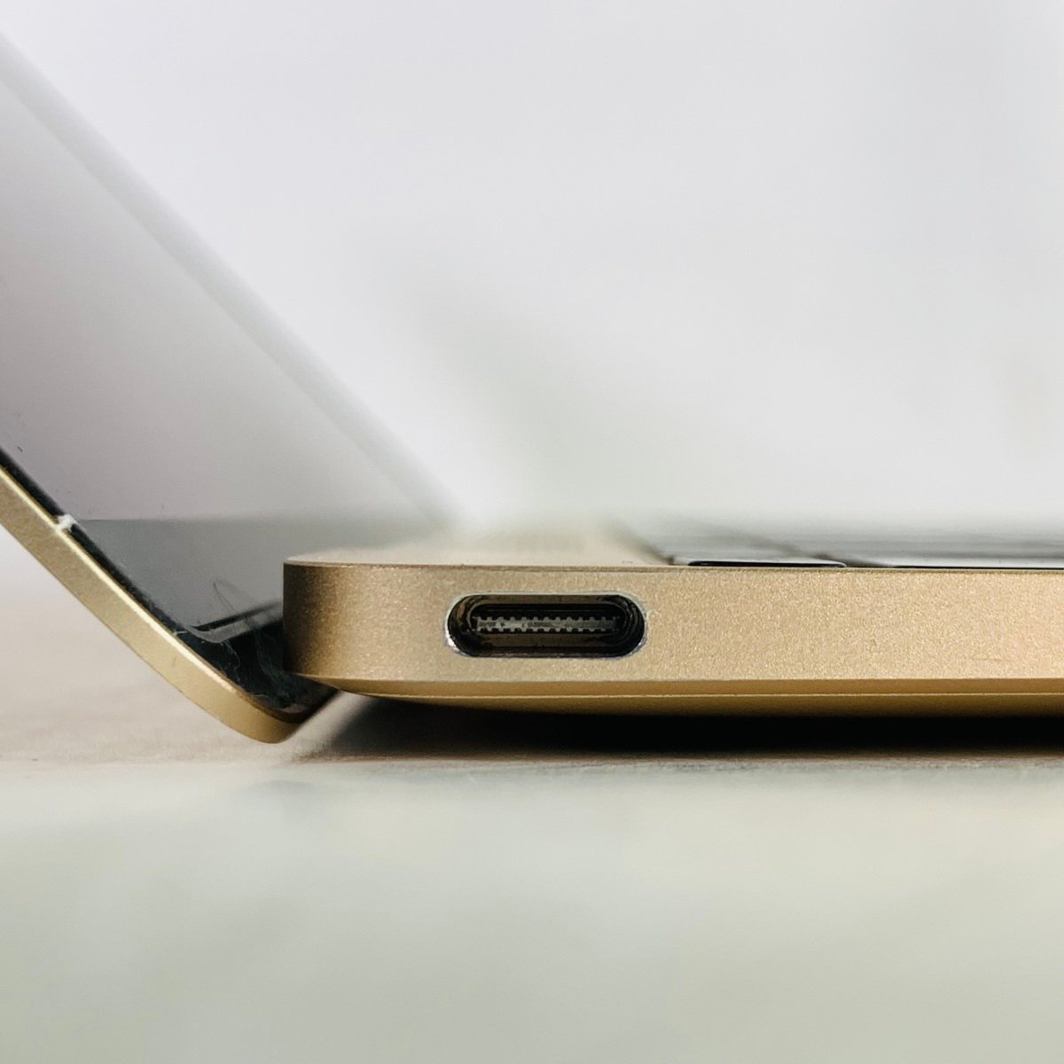 ジャンク MacBook 12インチ (Early 2016) Core m3 1.1GHz/8GB/SSD