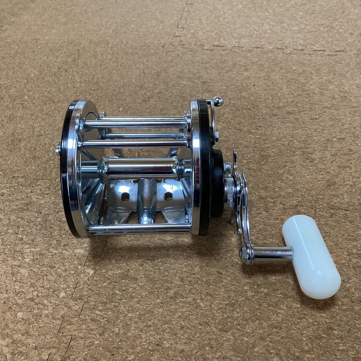 赤字超特価，SALE オリムピック 609 TRUE TEMPER トゥルーテンパー 右巻き ベイトリール 大型リール オールド 底物 トローリング 綺麗(オリムピック)｜売買されたオークション情報、yahooの商品情報をアーカイブ公 手動