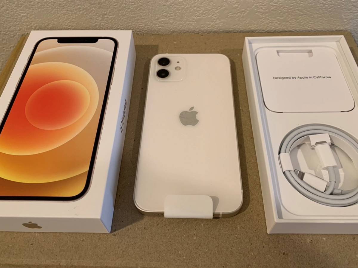 即決・新品未使用　iPhone12 64GB docomo SIMロック解除 ホワイト　残債無し