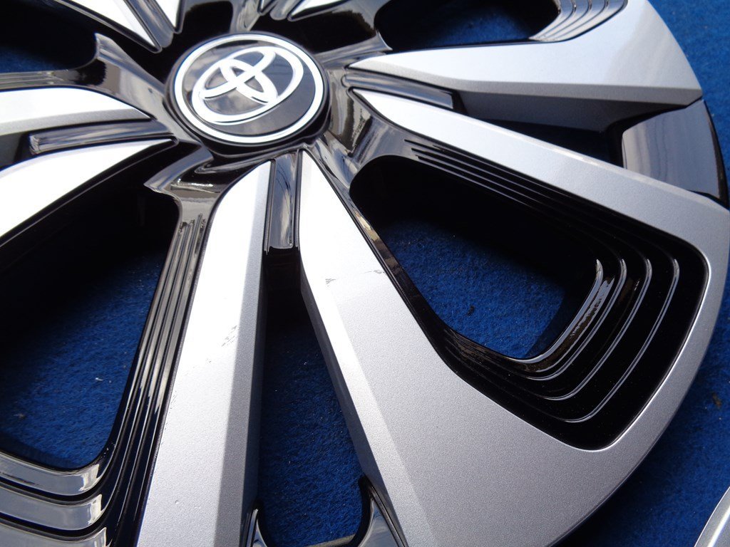 送料込 新品 トヨタ純正 プリウス 面倒 PHV 50 ホイールキャップ 4枚