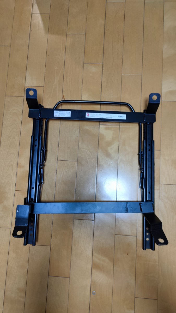 車検対応）(RECARO，BRIDE対応）JZX110、GX110 BRIDE製シートレールLH