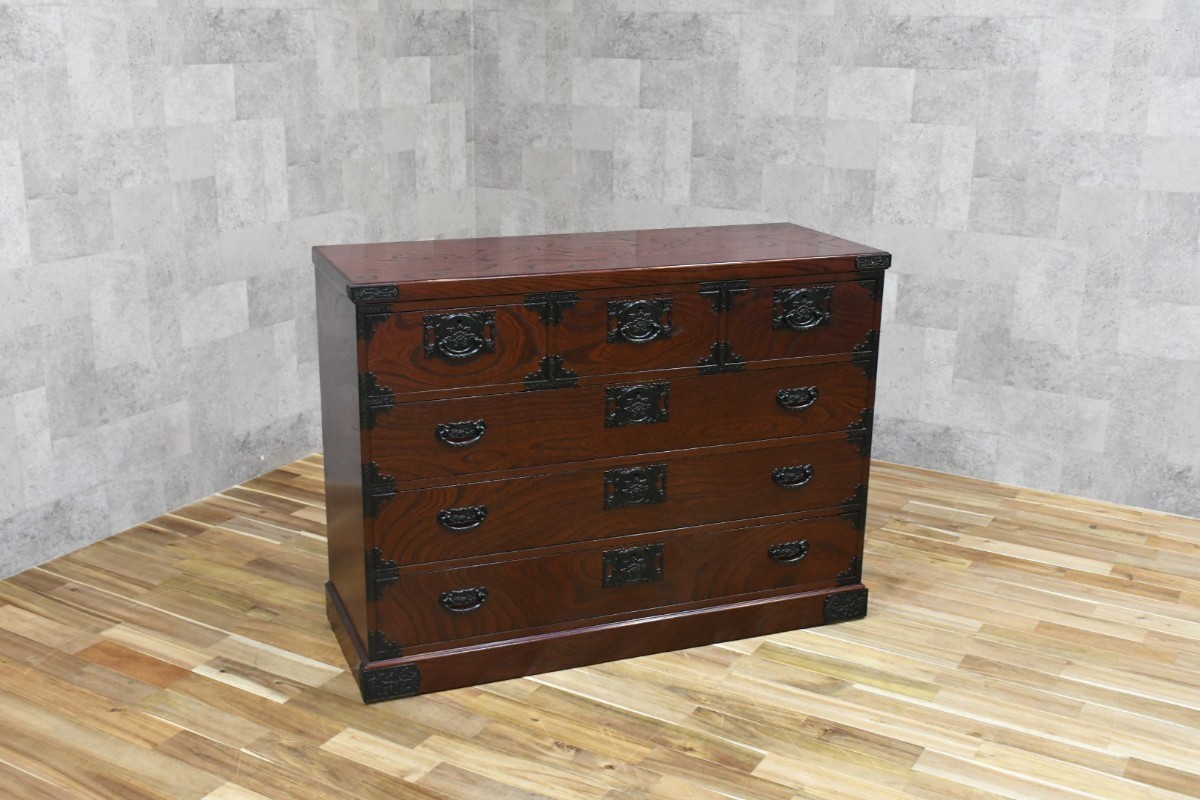 PB3DK78 飛鳥民芸家具 整理箪笥 4段7杯 W120cm 欅 ケヤキ たんす チェスト 伝統工芸 衣装箪笥 和家具 装飾金具 抽斗 時代箪笥