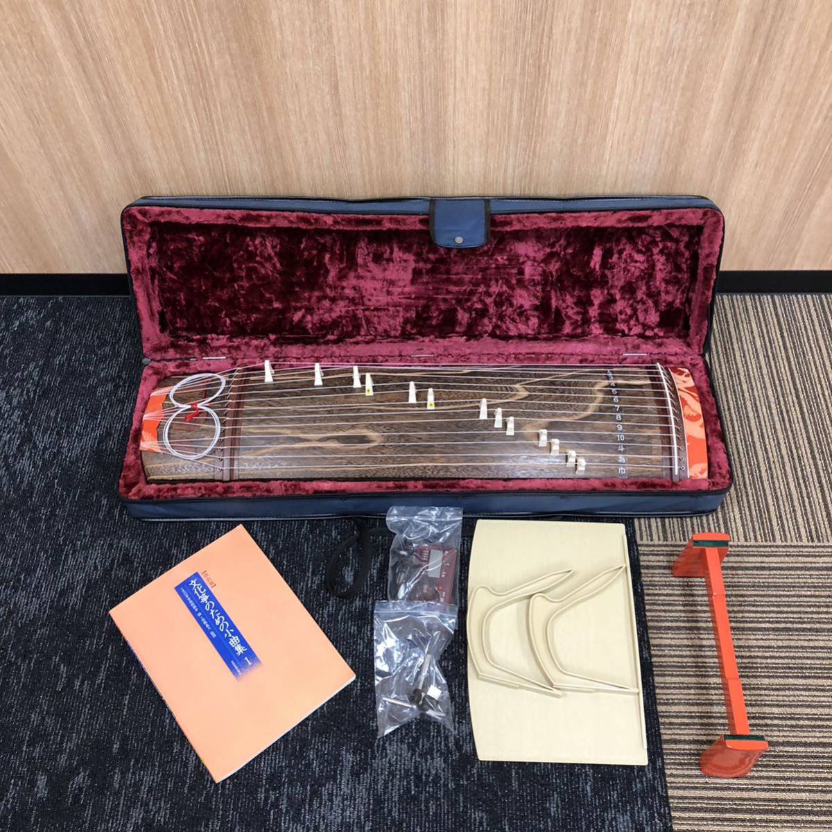 和楽器 琴】和楽器 琴 ゼンオン 羽衣 15999 ハードケース付き 小曲集