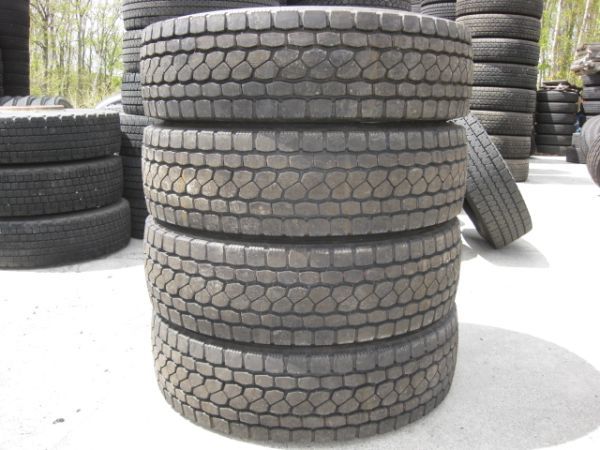 275/70R22.5 148/145J『ブリヂストン　Ｍ８０１』新車脱がしタイヤ４本　NO.1