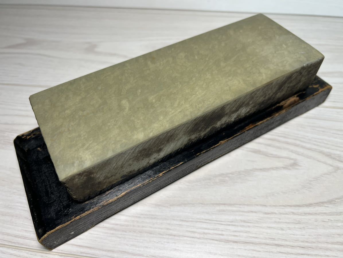 天然砥石　砥石　総重量　1678g シザー　ハサミ　鋏　剃刀　カミソリ