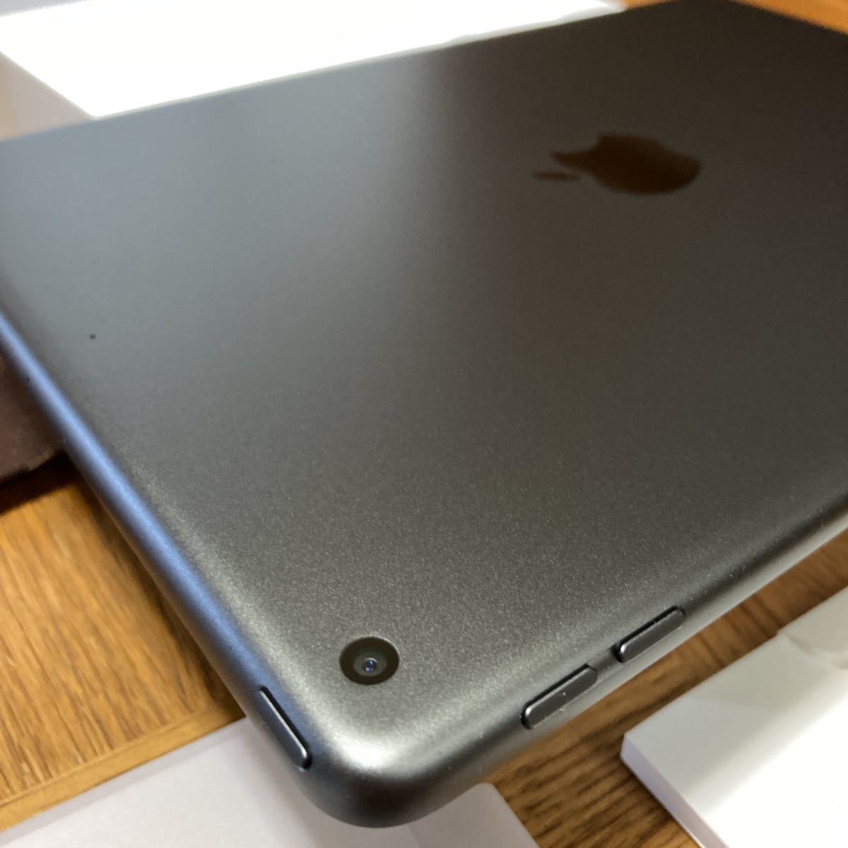 iPad 10.2インチ Wi-Fi 64GB スペースグレイ 2021年モデル 中古美品