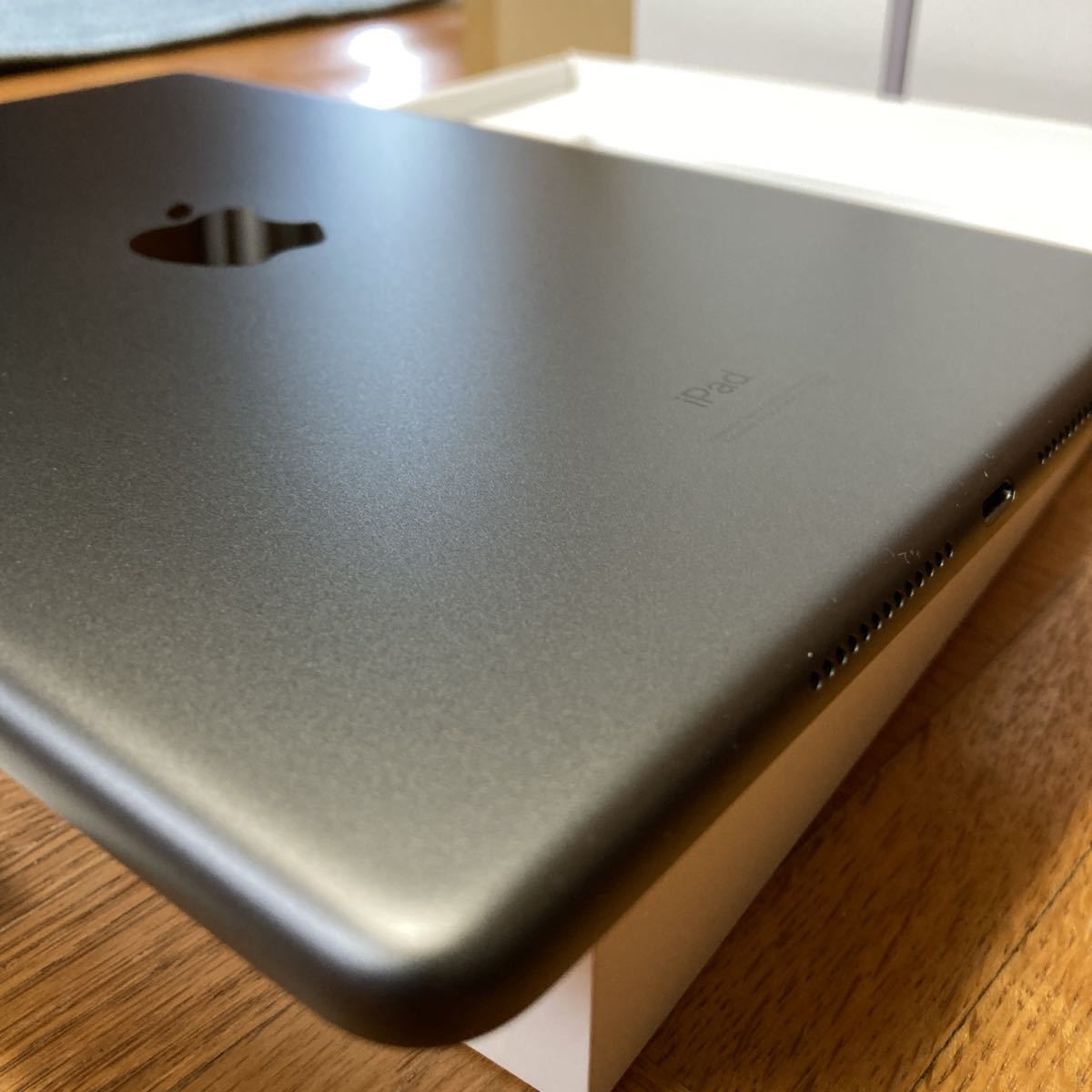 iPad 10.2インチ Wi-Fi 64GB スペースグレイ 2021年モデル 中古美品