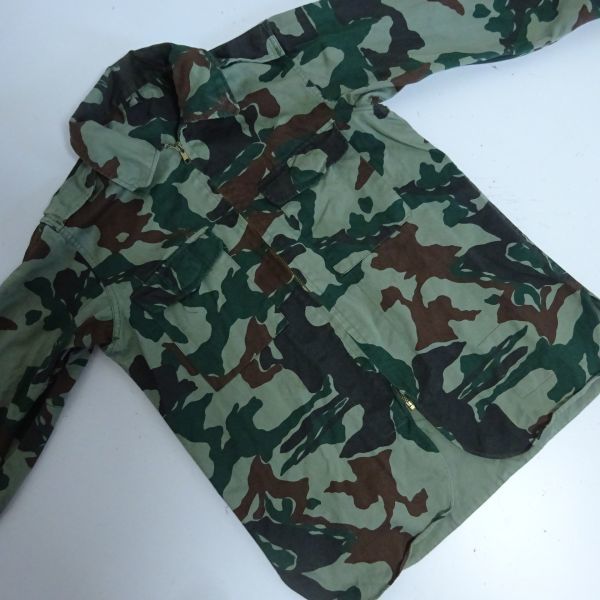 ◇防衛庁 自衛隊 迷彩服上衣 作業服 4号 1990年製 桜Qマーク カモフラ