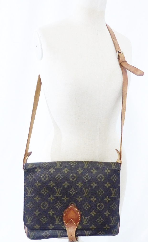 10 28-559097-17 ◆ [Y]【B】ルイ ヴィトン LOUIS VUITTON オールド カルトシエール 823 ショルダーバッグ モノグラム 柄 ブラウン系 名28