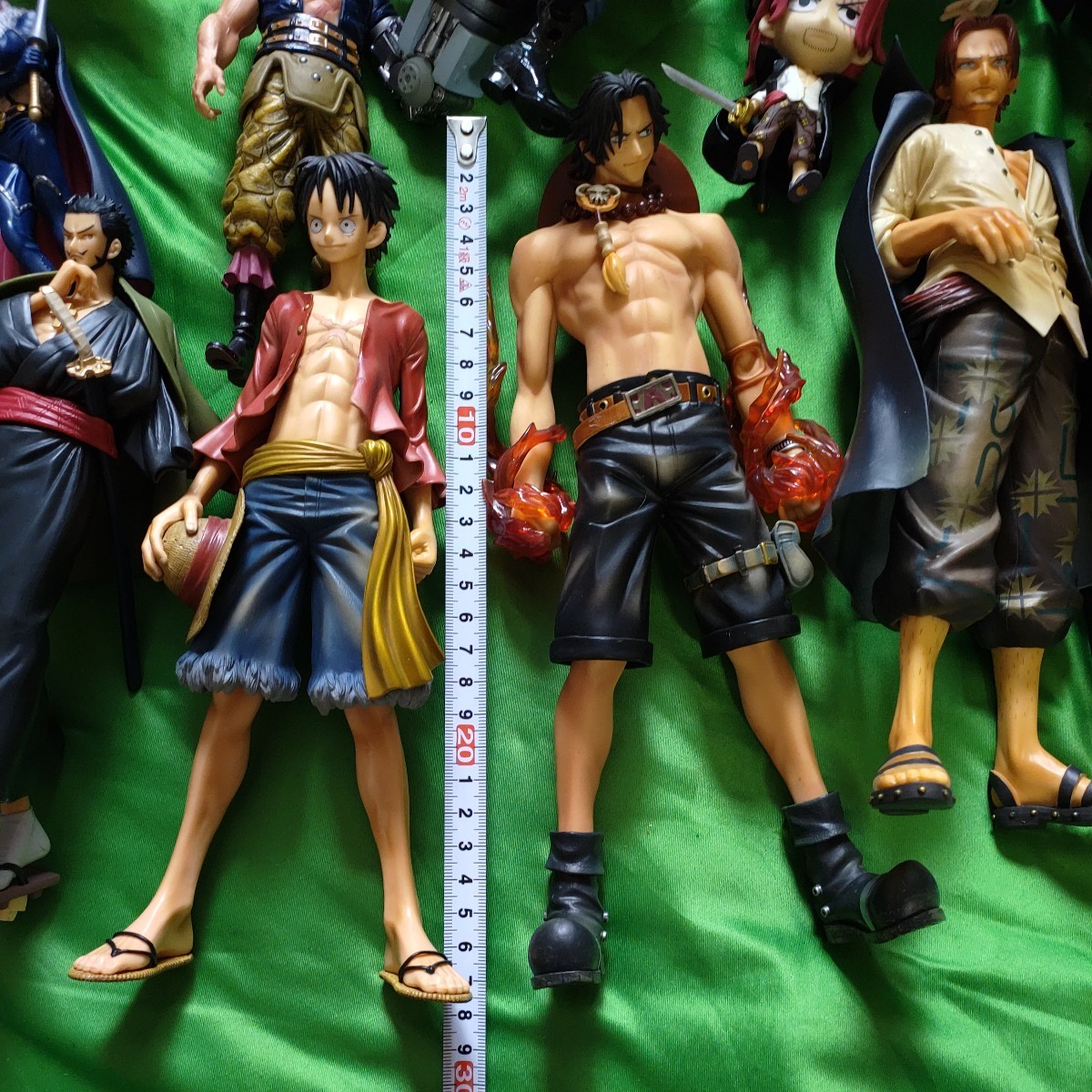 ワンピース フィギュア エース ONE ルフィ ゾロ まとめ売り ワンピース 