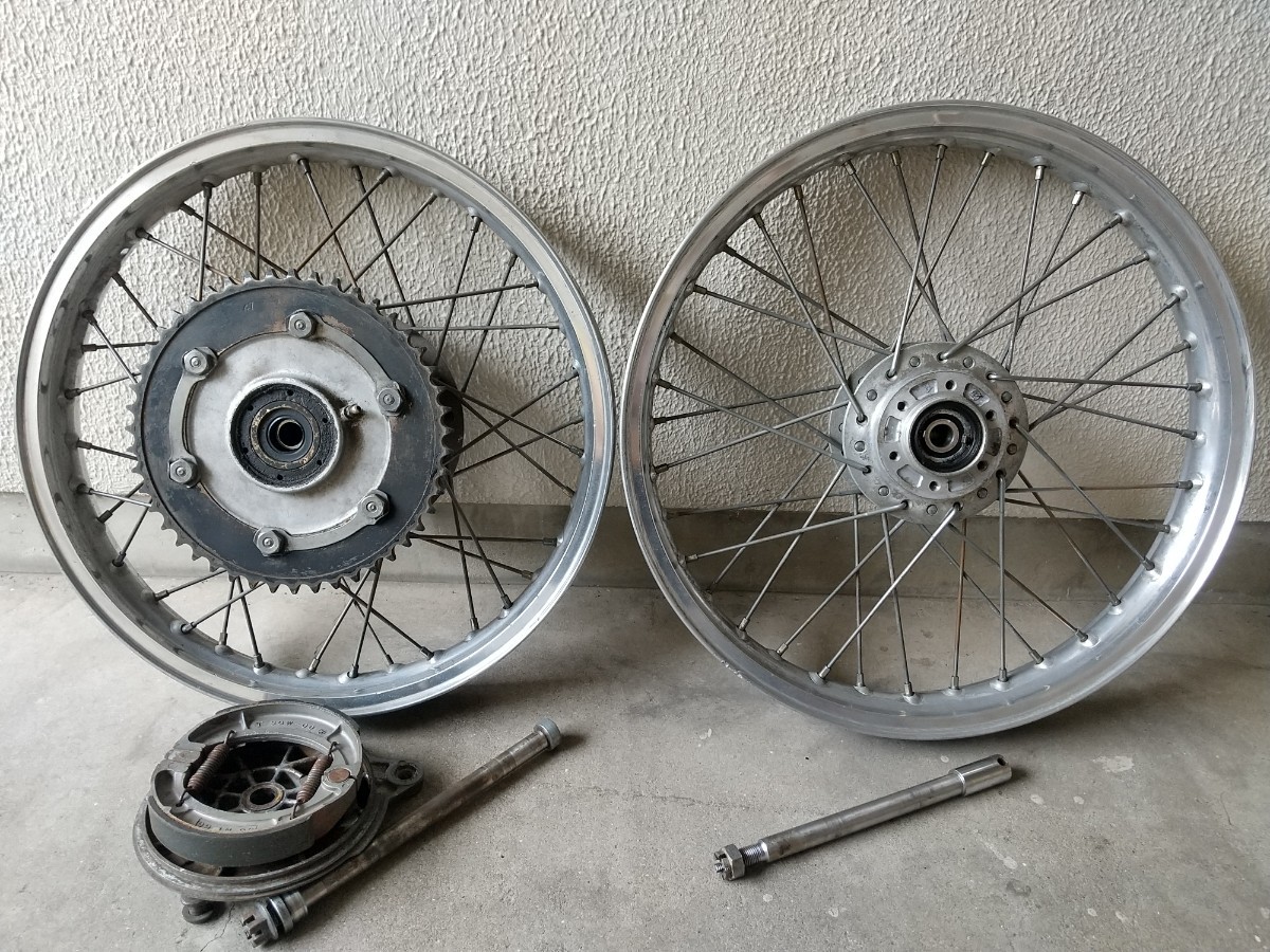 SR400/SR500 フロントホイール 18×1.85 エキセルリム 旧ディスクハブ