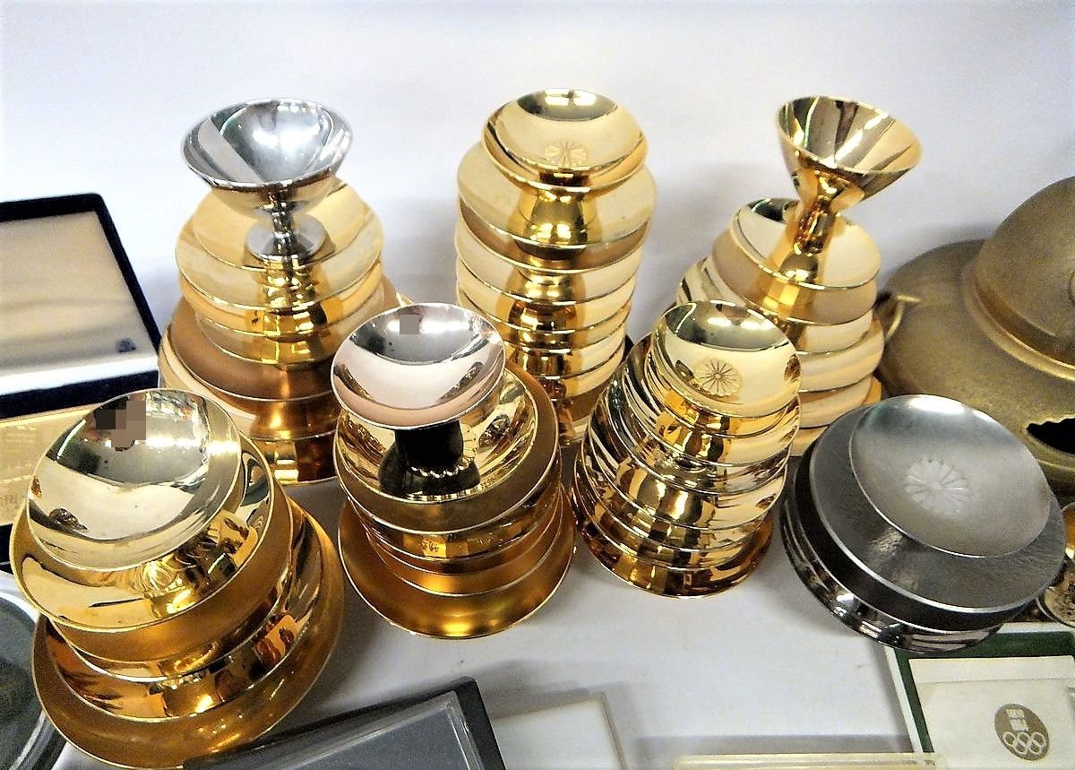 1円～ おたからや◆Y0504-01　メダル・ 24KGP金杯(※他の素材も含むことがございます)・他 大量まとめ売り - Yahoo!オークション 「金杯 １円から 24KGPとは？売れる金製品の特徴やお手入れ方法についても解説 21点